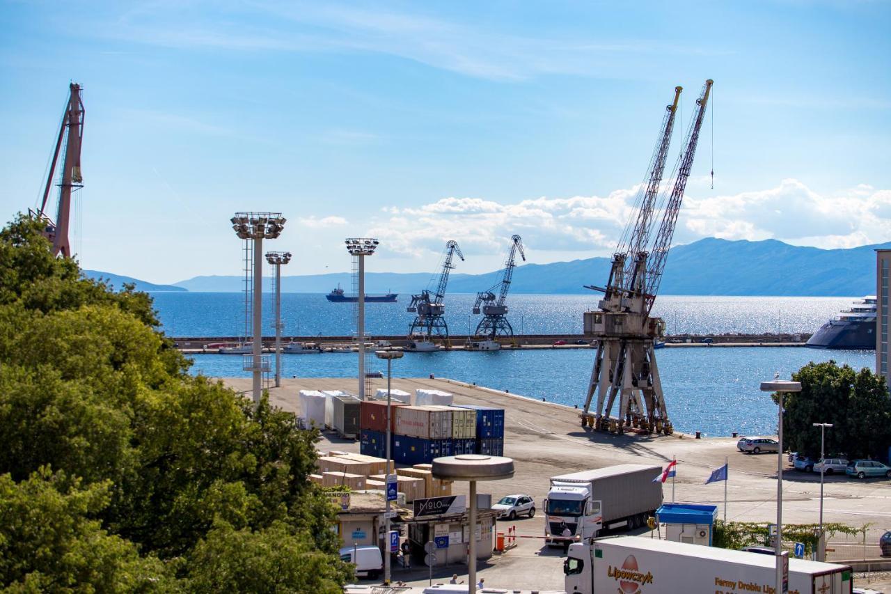 Apartments Harbour View Rijeka Bagian luar foto