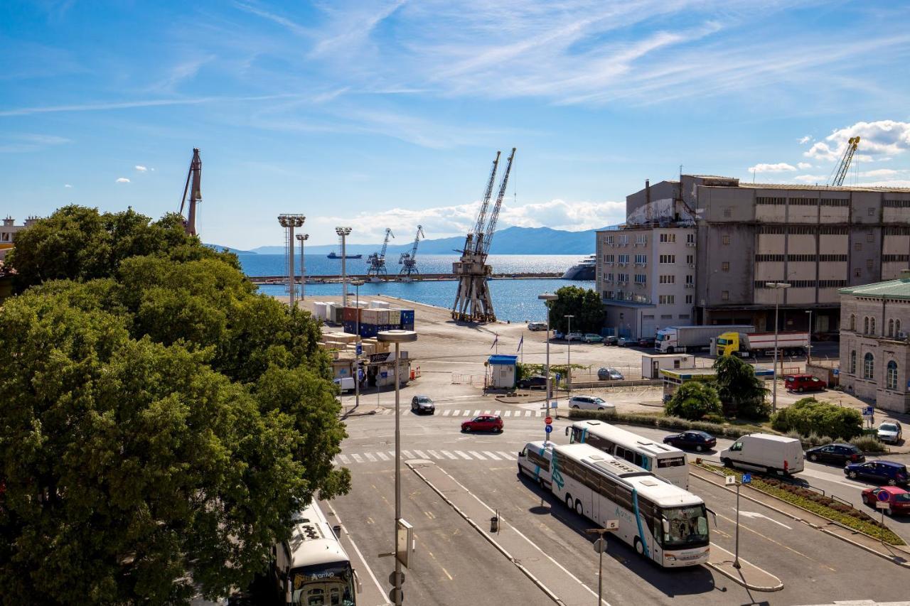 Apartments Harbour View Rijeka Bagian luar foto