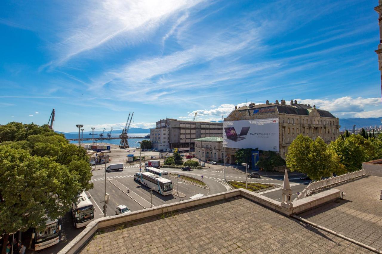 Apartments Harbour View Rijeka Bagian luar foto